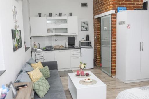 יאיצי Helly'S Apartman - Self Check-In - מראה חיצוני תמונה